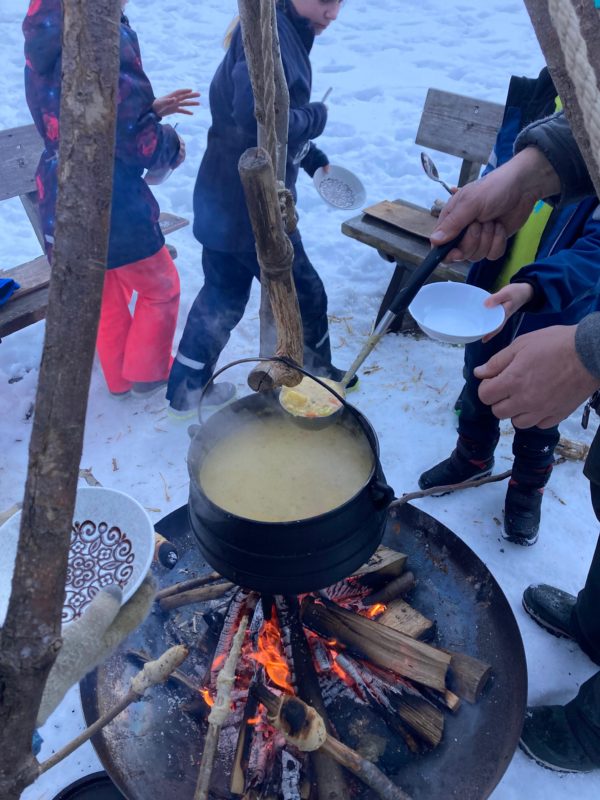 outdoor kitchen Küche winter Wildnis wilderness camps